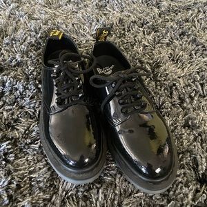 Dr. Martens Smiths Stud